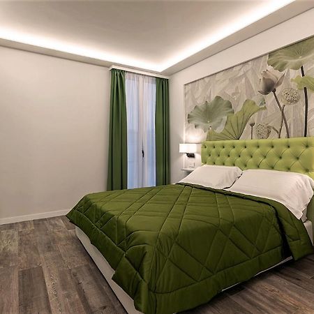Petit Hotel Прато Экстерьер фото