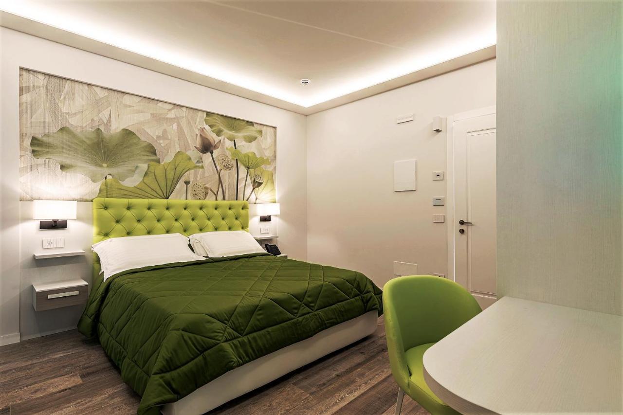 Petit Hotel Прато Экстерьер фото