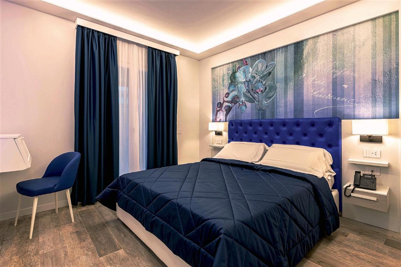 Petit Hotel Прато Экстерьер фото