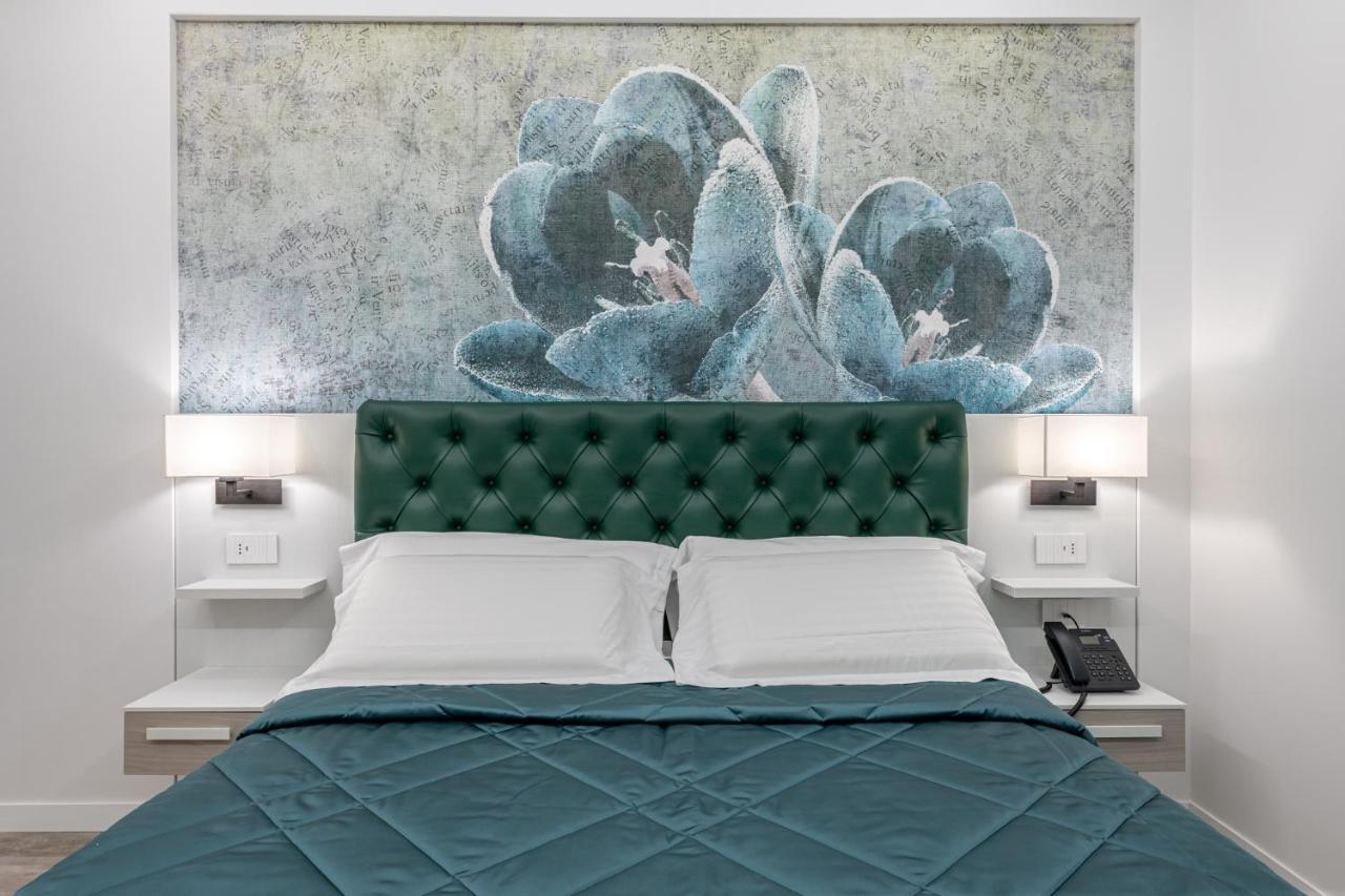 Petit Hotel Прато Экстерьер фото