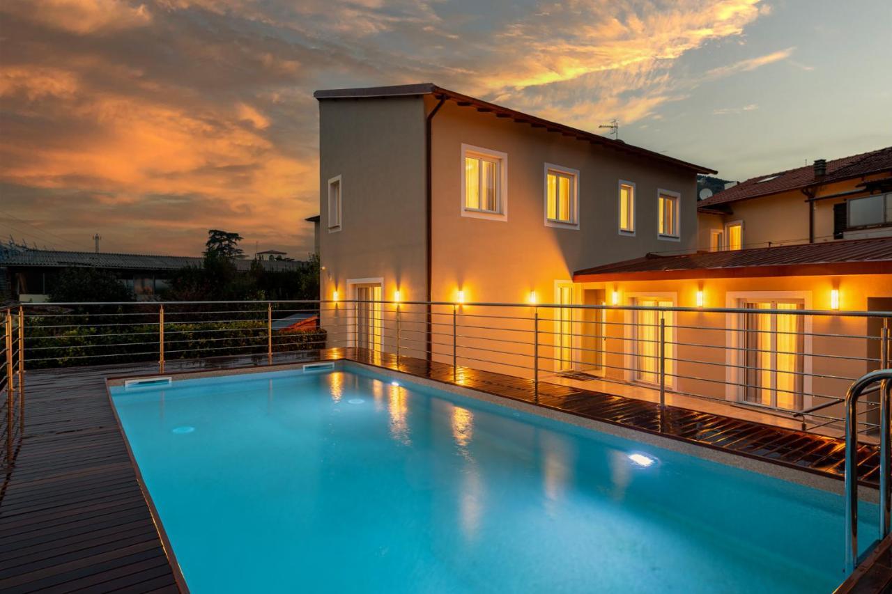 Petit Hotel Прато Экстерьер фото