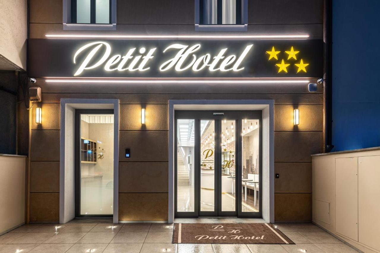 Petit Hotel Прато Экстерьер фото