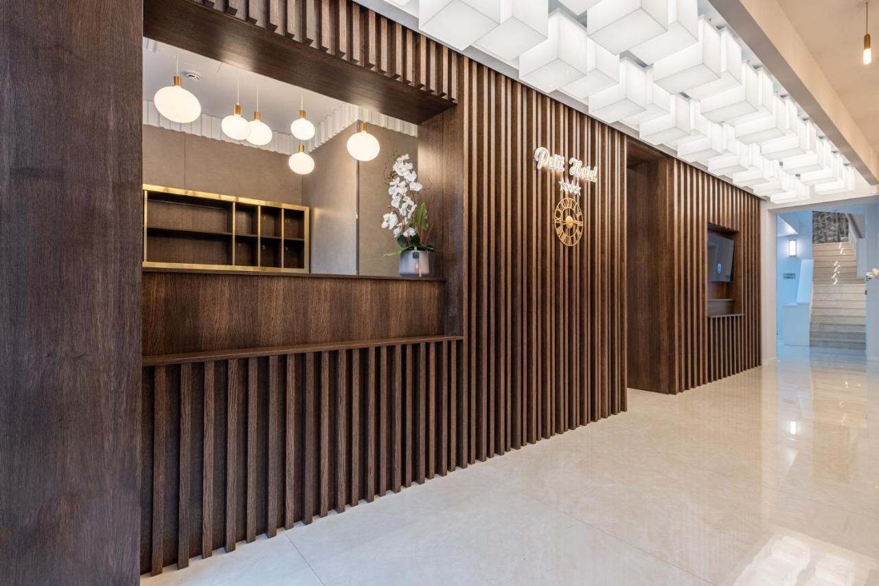 Petit Hotel Прато Экстерьер фото