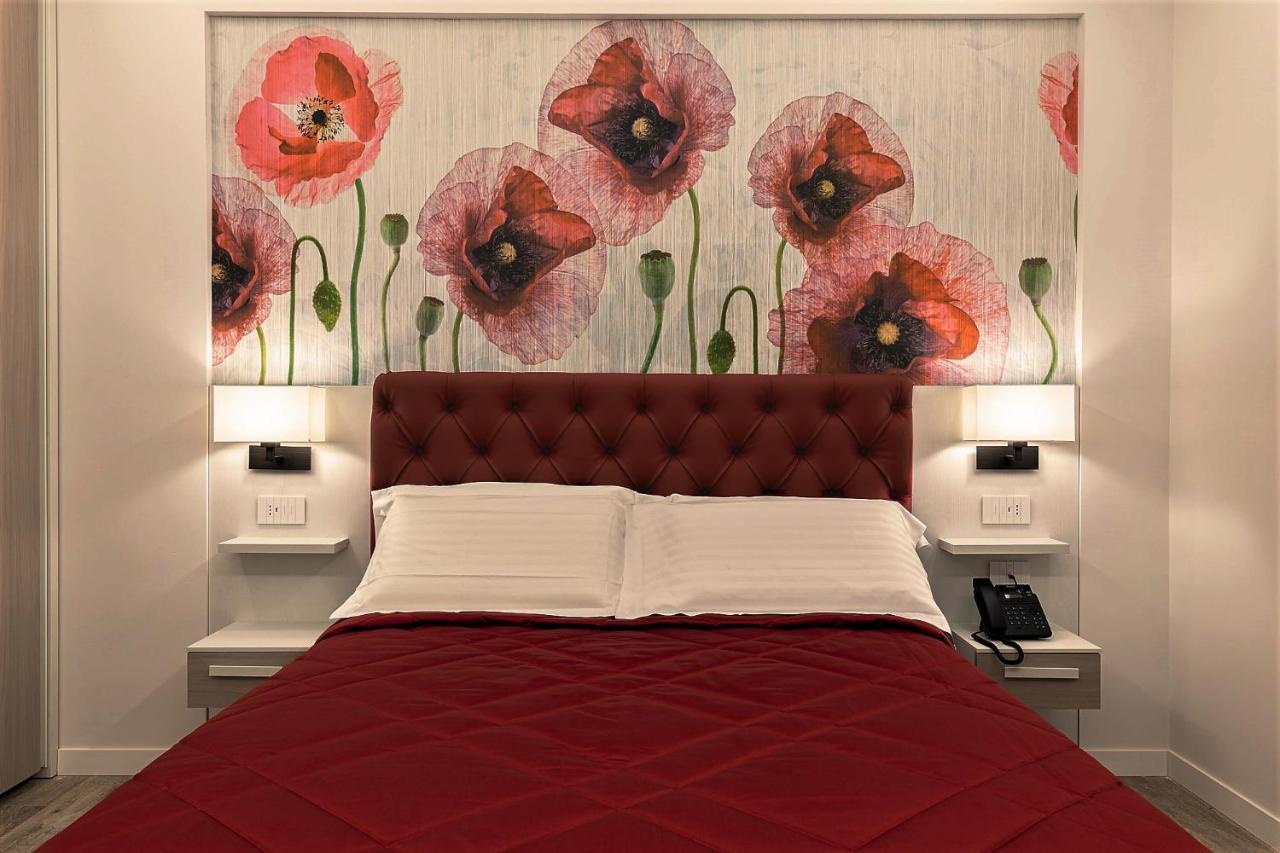 Petit Hotel Прато Экстерьер фото