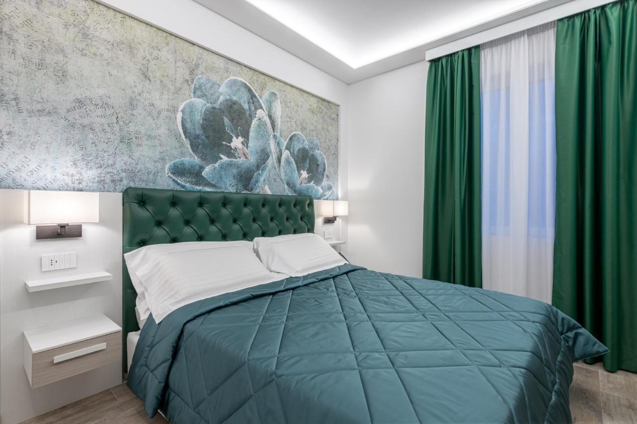 Petit Hotel Прато Экстерьер фото